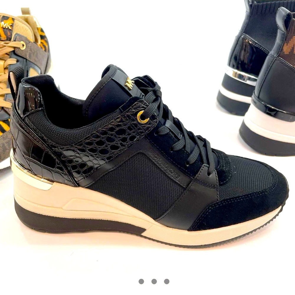 Michael Kors Sneakers size 7